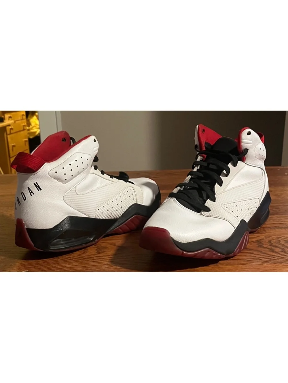 Jordan Lift Off White Gym Red Basketball Shoes Size US 10